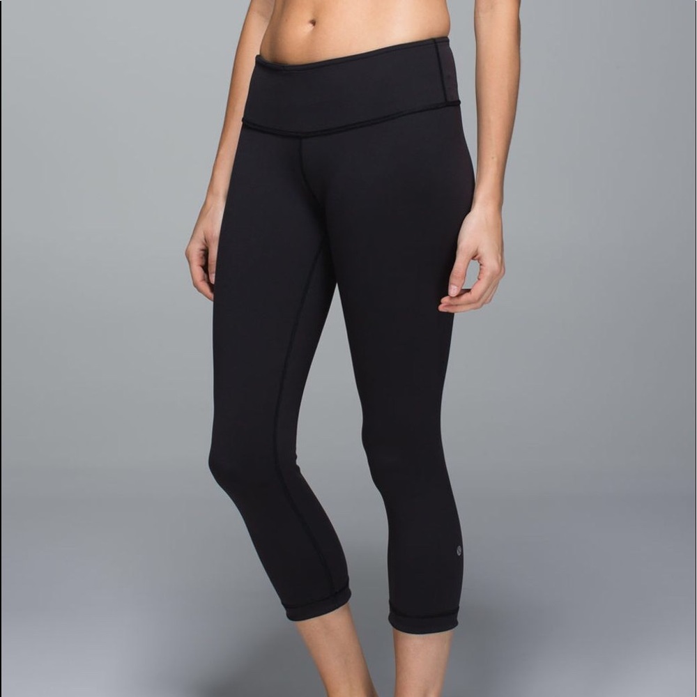 Lululemon Wonder Under cropped leggings